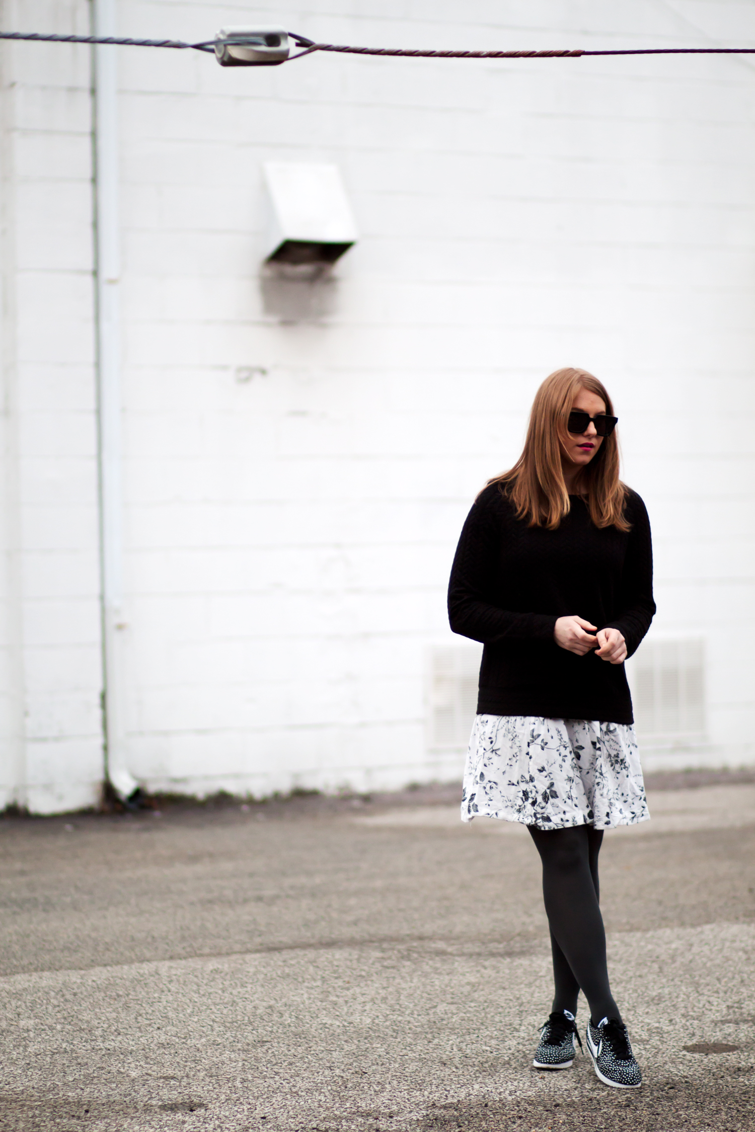 blackandwhitedots_2