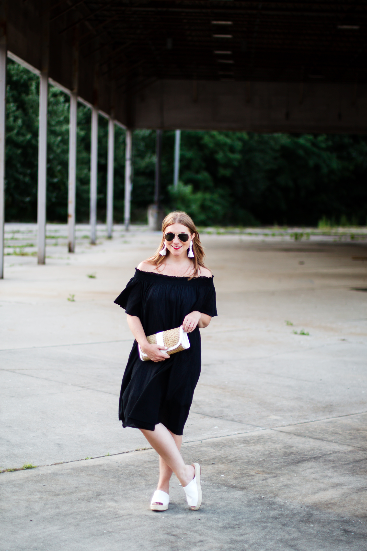 bareshoulders_2
