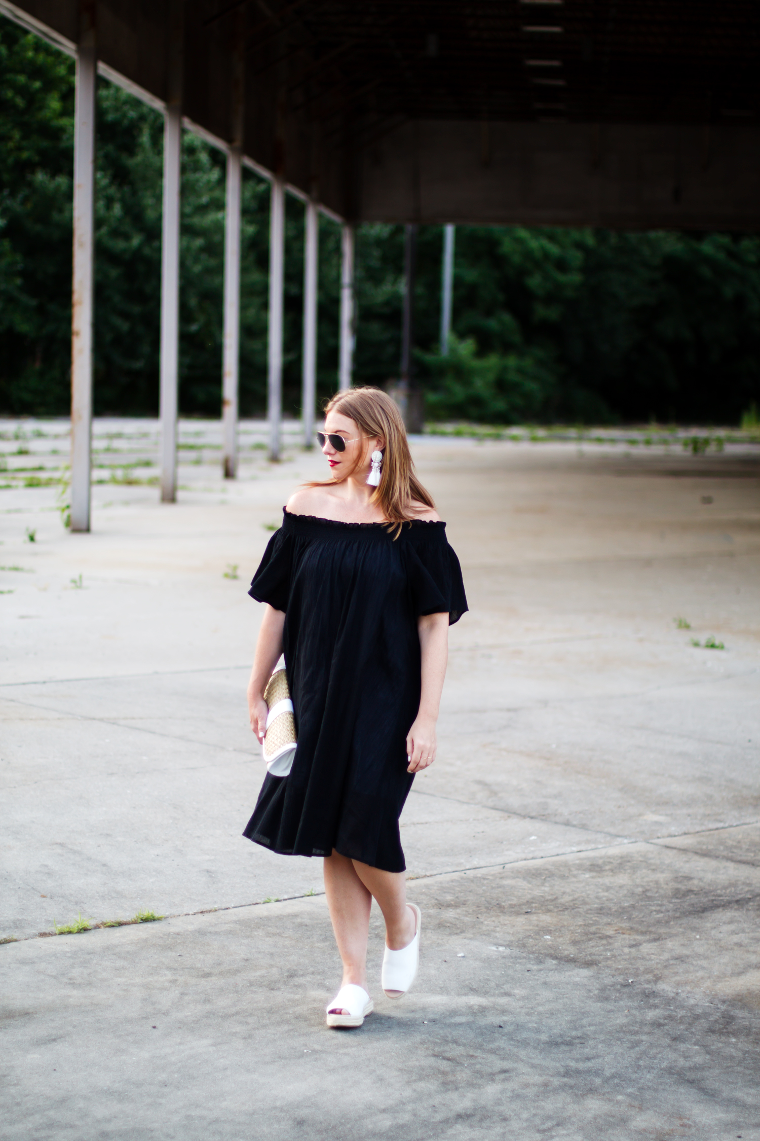 bareshoulders_3